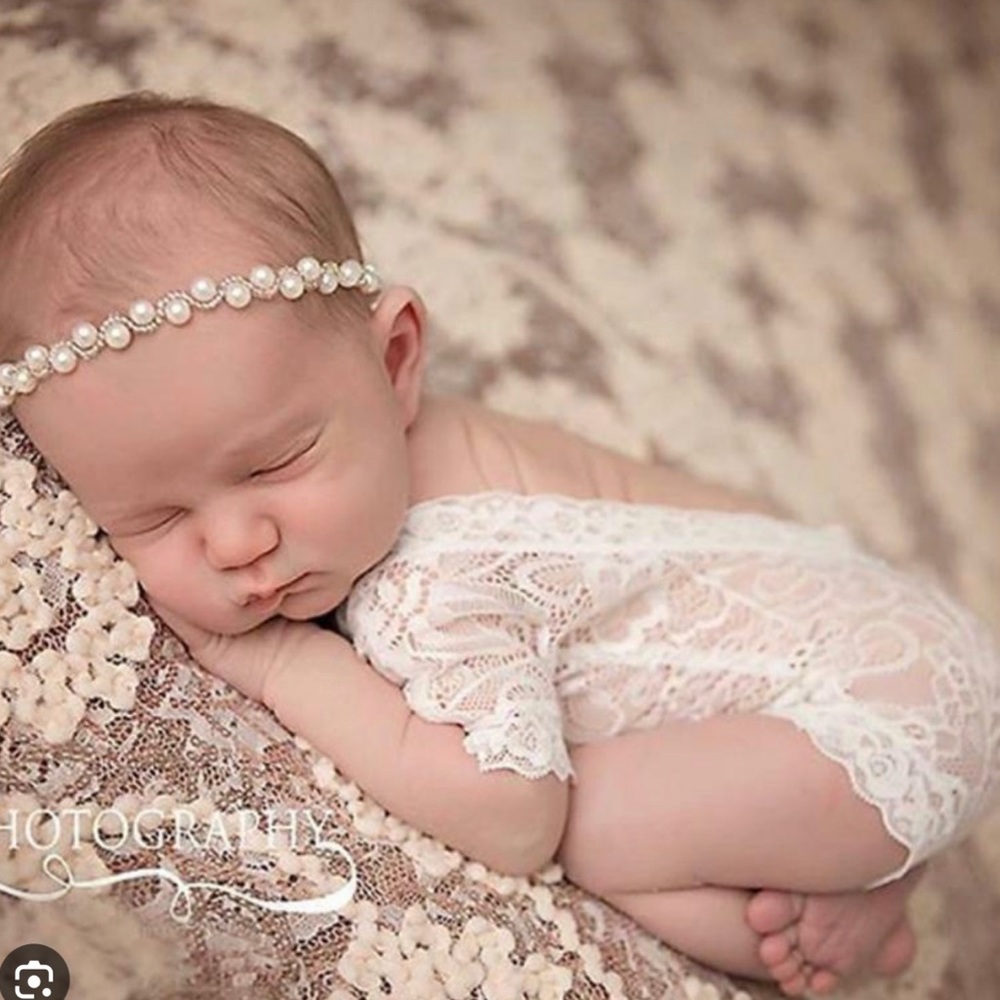 Newborn lace romper for photoshoot